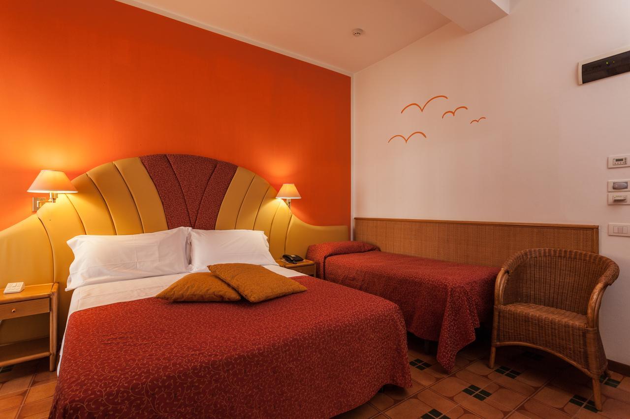 Hotel Resort Marinella Габичче-Маре Экстерьер фото