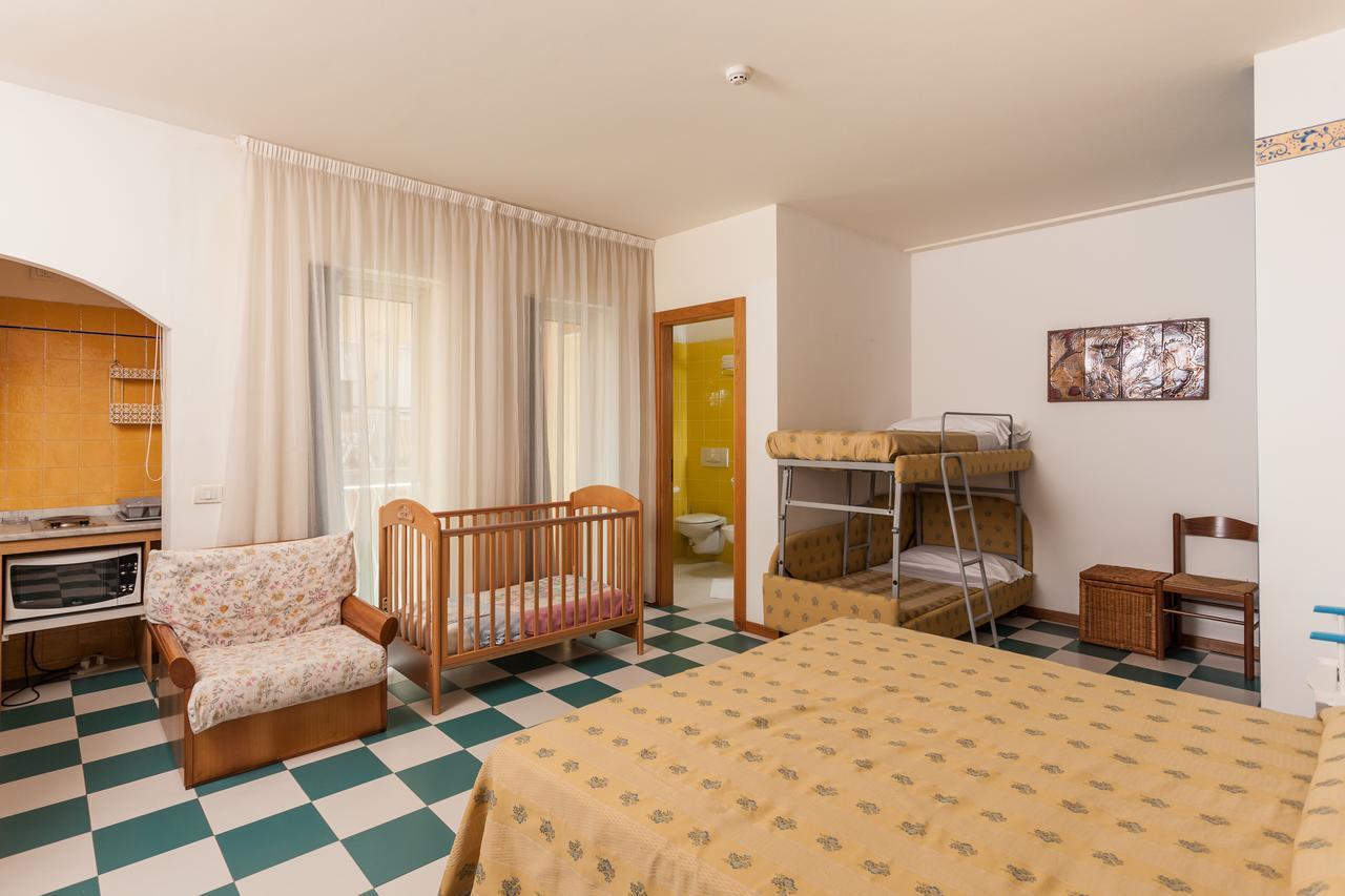 Hotel Resort Marinella Габичче-Маре Экстерьер фото